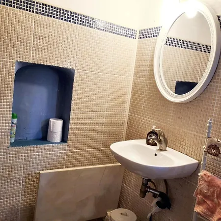 Charming House In + Garden Holiday home