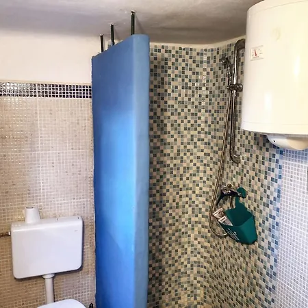 Charming House In + Garden Holiday home *